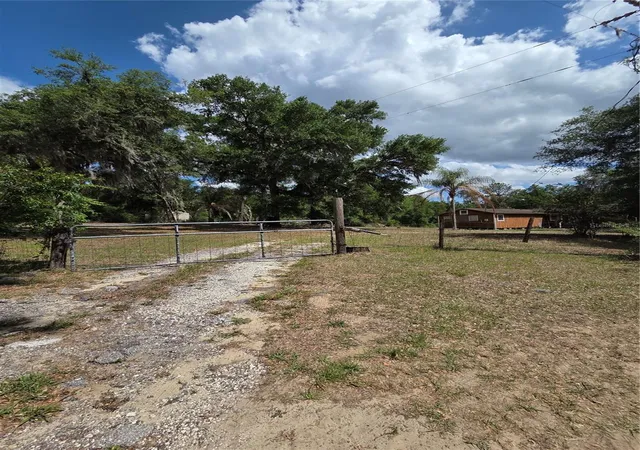 Photo 2 of Single family home for sale at 27440 Winchester Dr, Brooksville, FL 34602 | MLS# TB8507066 | Listing updated on 2026-08-11