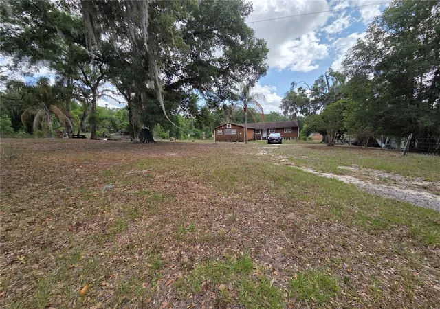 Photo 3 of Single family home for sale at 27440 Winchester Dr, Brooksville, FL 34602 | MLS# TB8507066 | Listing updated on 2026-08-11