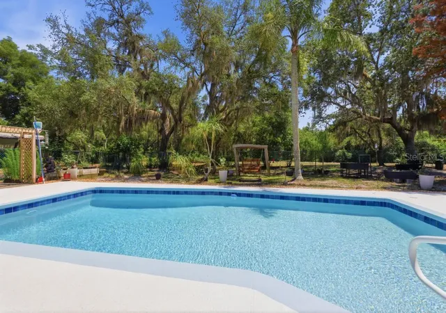2nd image of 2514 Krinklewood Dr, Deland, FL 32724 | MLS# V4949010