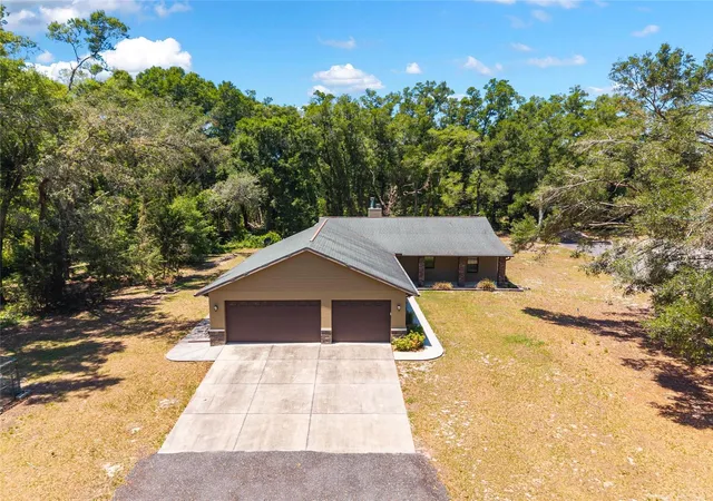 Homes for sale in Chiefland, FL | 5190 Nw 90Th Ave, Chiefland, FL 32626 | MLS# W7885637