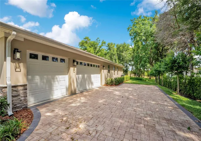 Photo 3 of Sale Pending at 1107 Palm Cvs Dr, Orlando, FL 32835 | MLS# O6406584 | Listing updated on 2026-09-01