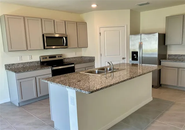 3rd image of 33409 Field Maple Loop, Wesley Chapel, FL 33545 | MLS# TB8507104