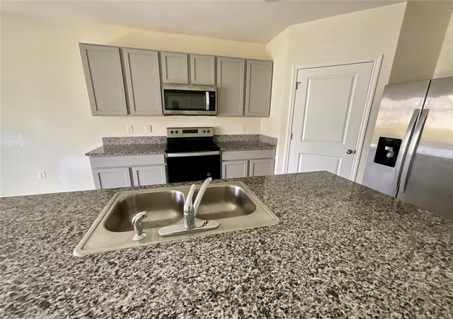 4th image of 33409 Field Maple Loop, Wesley Chapel, FL 33545 | MLS# TB8507104