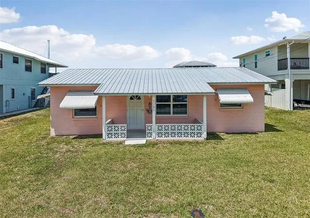 Homes for sale in Hernando Beach, FL | 3303 Minnow Creek Dr, Hernando Beach, FL 34607 | MLS# W7885643