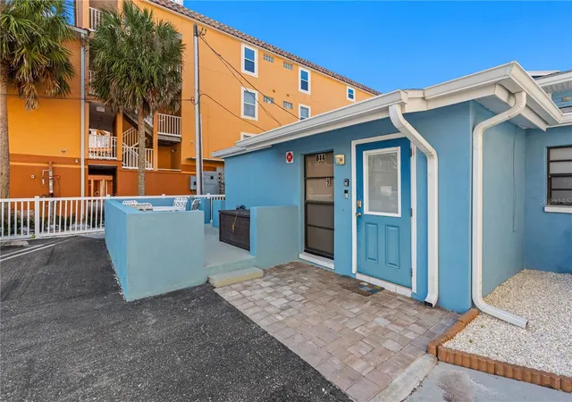 2nd image of 614 Gulf Blvd #9, Indian Rocks Beach, FL 33785 | MLS# TB8507122