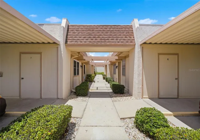 Listing Photo 5 - Condo for sale in building located at 11210 Carriage Hl Dr, PORT RICHEY, FL 34668 - Unit #5