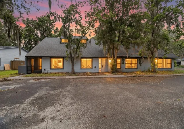 Homes for sale in Gainesville, FL | 2941 Sw 39th Ave, Gainesville, FL 32608 | MLS# GC540220