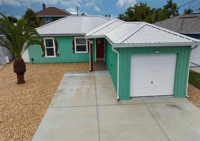 Photo 1 of Single family home for sale at 6420 Boatyard Dr, Hudson, FL 34667 | MLS# TB8507134 | Listing updated on 2026-09-12