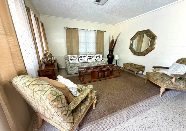 Photo 3 of Single family home for sale at 317 Ave G SE, Winter Haven, FL 33880 | MLS# O6406631 | Listing updated on 2026-07-27