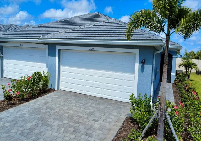 Homes for sale in Englewood, FL | 8125 Shore Lake Dr, Englewood, FL 34224 | MLS# N6144286