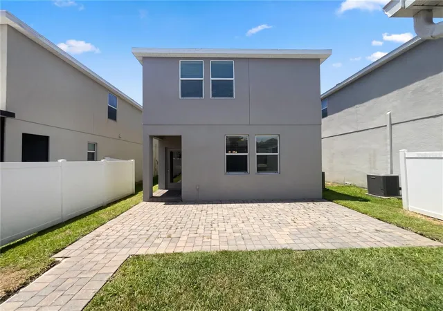 Photo 4 of Single family home for sale at 11072 Silver Surfer Aly, Winter Garden, FL 34787 | MLS# O6406656 | Listing updated on 2026-09-26