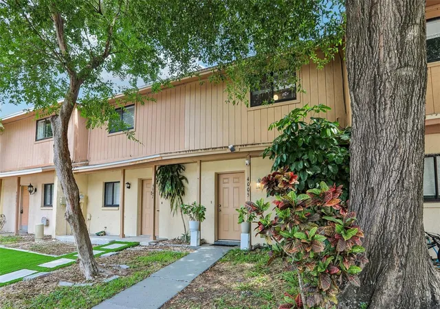 Photo 2 of Townhouse for sale at 4005 Oak Limb Ct, Tampa, FL 33614 | MLS# TB8507175 | Listing updated on 2026-05-18