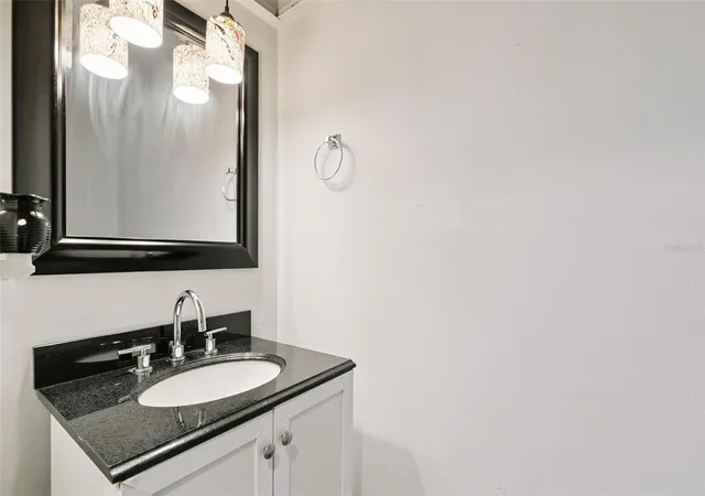 Listing Photo 5 - Condo for sale in building located at 505 Sun Ridge Pl, ALTAMONTE SPRINGS, FL 32714 - Unit #123