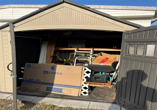 Photo 39 of Manufactured home for sale at 825 Jolanda Cir, Venice, FL 34285 | MLS# N6144289 | Listing updated on 2026-06-02