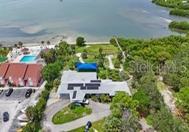 2nd image of 3595 41St Ln S, Saint Petersburg, FL 33711