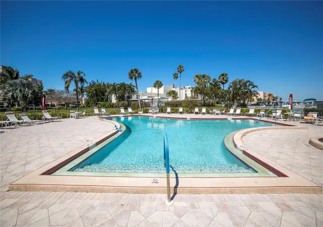 Photo 3 of Condo for sale at 7300 Sun Is Dr S #602, South Pasadena, FL 33707 | MLS# TB8507204 | Listing updated on 2026-10-07