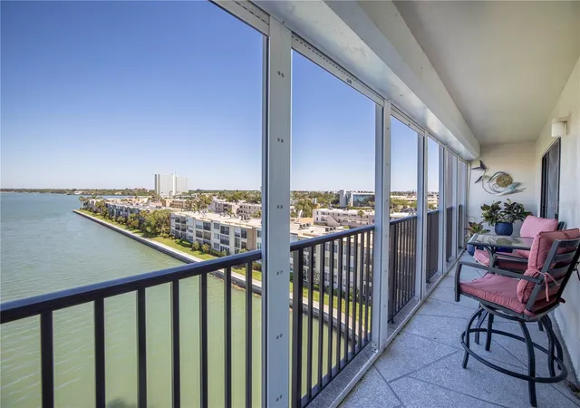 Photo 4 of Condo for sale at 7300 Sun Is Dr S #602, South Pasadena, FL 33707 | MLS# TB8507204 | Listing updated on 2026-10-20