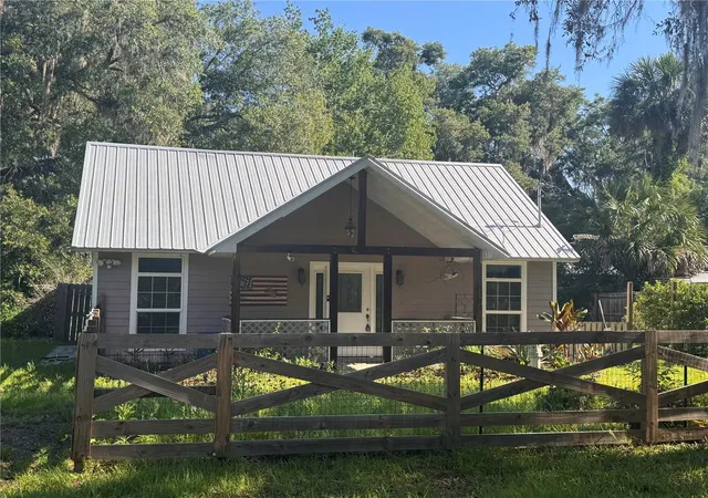 Photo 2 of Single family home for sale at 103 Grove St, Melrose, FL 32666 | MLS# GC540230 | Listing updated on 2026-09-04