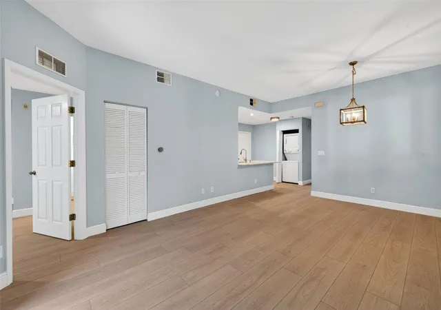 4th image of 4109 Bellasol Cir #1113, Fort Myers, FL 33916 | MLS# C7526008