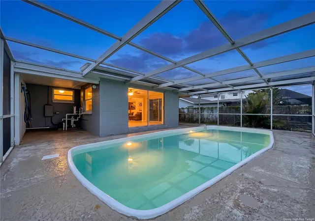 Photo 3 of Single family home for sale at 7513 Hatteras Dr, Hudson, FL 34667 | MLS# W7885662 | Listing updated on 2026-05-14