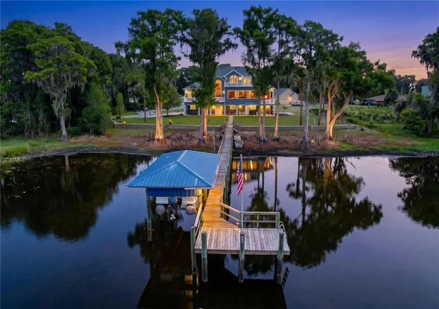 Photo 3 of Single family home for sale at 1360 S Waterview Dr, Inverness, FL 34450 | MLS# TB8507241 | Listing updated on 2026-08-19