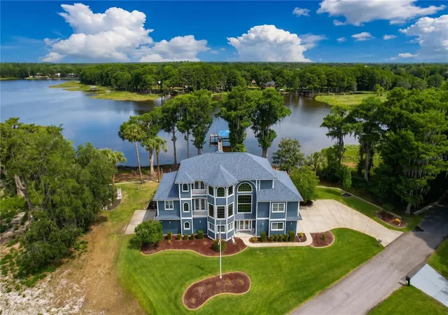 Photo 4 of Single family home for sale at 1360 S Waterview Dr, Inverness, FL 34450 | MLS# TB8507241 | Listing updated on 2026-08-19