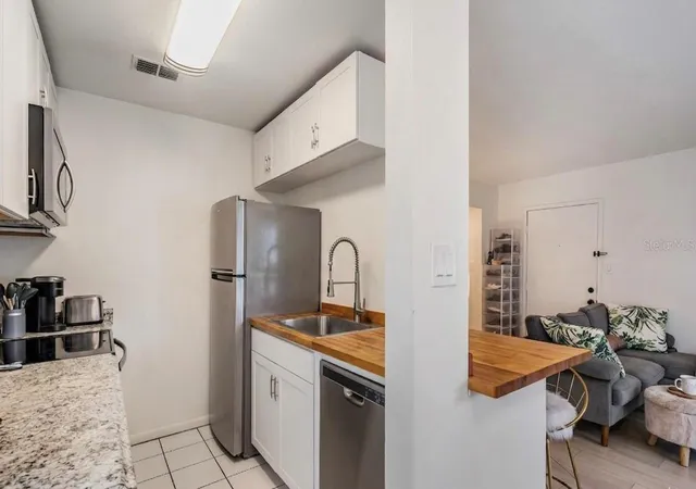 5th image of 2109 W De Leon St, Tampa, FL 33606 | MLS# TB8507243