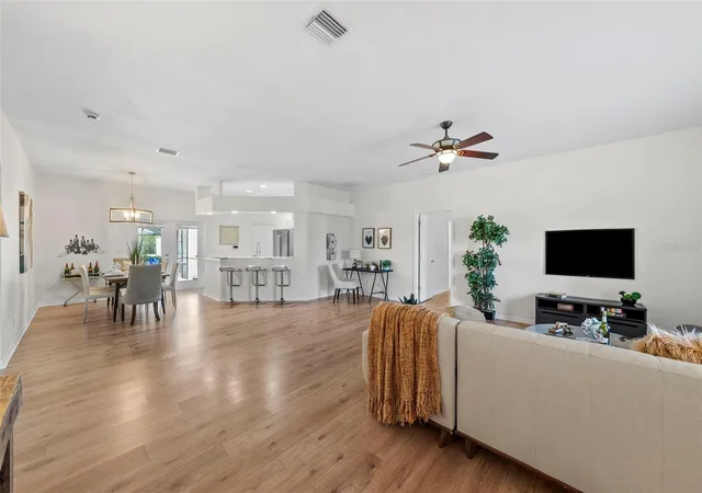 4th image of 350 47Th Ave N, Saint Petersburg, FL 33703 | MLS# TB8507250