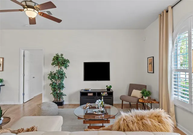 5th image of 350 47Th Ave N, Saint Petersburg, FL 33703 | MLS# TB8507250