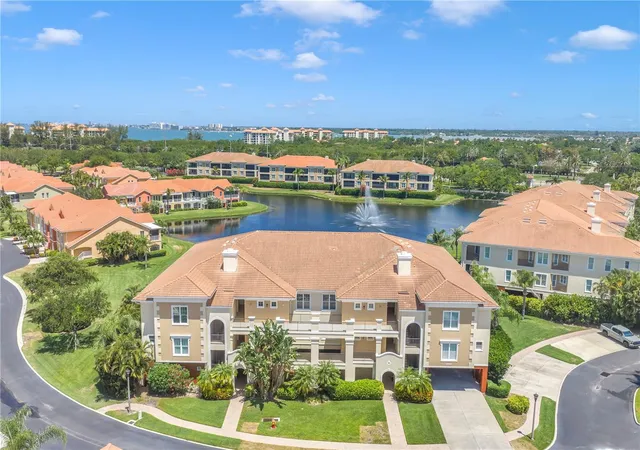 Homes for sale in St Petersburg, FL | 10 Franklin Ct S #63D, St Petersburg, FL 33711 | MLS# TB8507251