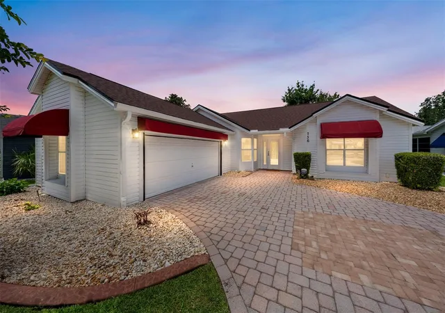 1st image of 736 Cortez Ave, Lady Lake, FL 32159 | MLS# G5112203