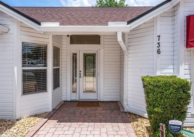 4th image of 736 Cortez Ave, Lady Lake, FL 32159 | MLS# G5112203