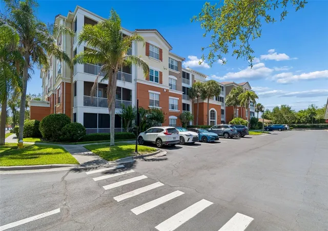 Listing Photo 3 - Condo for sale in building located at 7903 Seminole Blvd, Seminole, FL 33772 - Unit #2401