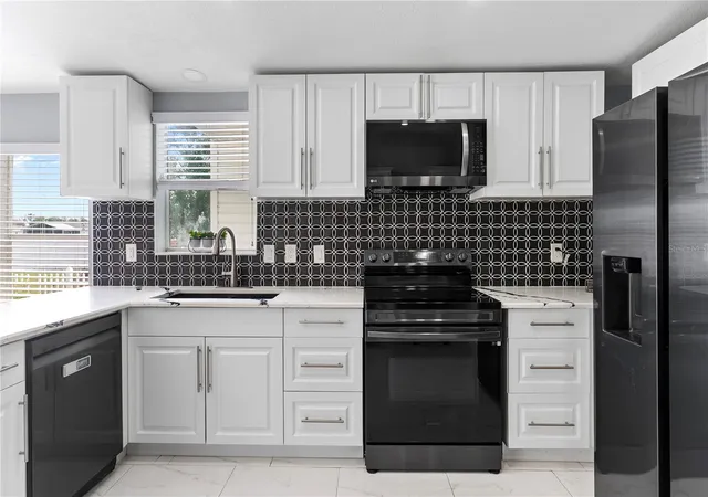 Photo 4 of Manufactured home for sale at 9426 Star Gazer Ln, Riverview, FL 33578 | MLS# TB8507272 | Listing updated on 2026-09-19