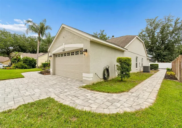 3rd image of 10212 Pointview Ct, Orlando, FL 32836 | MLS# O6406734