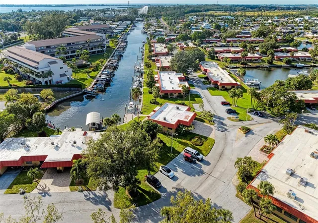 Homes for sale in Bradenton, FL | 9409 Catalina Dr, Bradenton, FL 34210 | MLS# A4693198