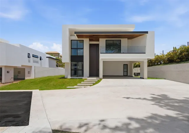 Photo 1 of Single family home for sale at 45 Sereno, Guaynabo, PR 00969 | MLS# PR9121275 | Listing updated on 2026-08-26
