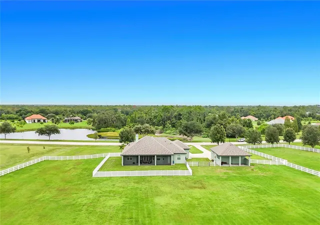 Photo 3 of Single family home for sale at 6130 Foxbrook Trl, Parrish, FL 34219 | MLS# A4693208 | Listing updated on 2026-10-19