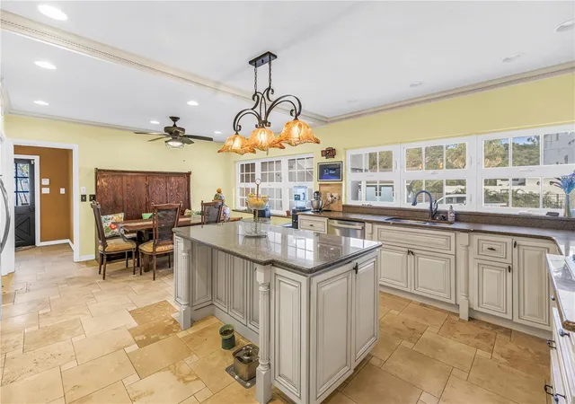 5th image of 208 N Spring Blvd, Tarpon Springs, FL 34689 | MLS# TB8507316