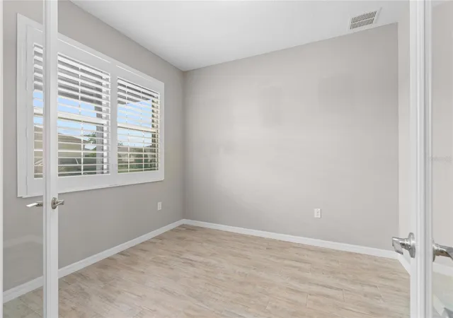 Photo 3 of Single family home for sale at 8865 Sw 100th Avenue, Ocala, FL 34481 | MLS# OM724540 | Listing updated on 2026-09-12