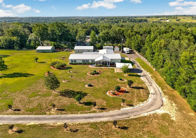 Manufactured home for sale at 9706 US Hwy 301, DADE CITY, FL 33525 | MLS# W7885671