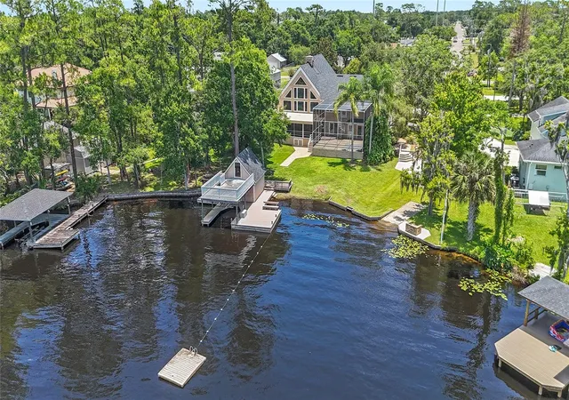 3rd image of 240 W 7Th St, Chuluota, FL 32766 | MLS# O6406820
