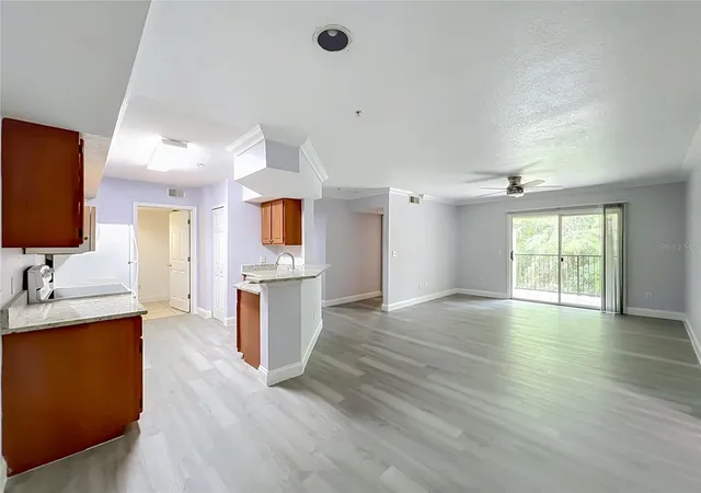 3rd image of 738 Crest Pines Dr #728, Orlando, FL 32828 | MLS# O6406825