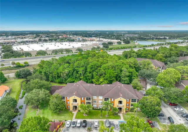 2nd image of 738 Crest Pines Dr, ORLANDO, FL 32828