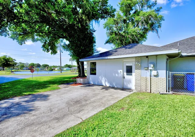 Photo 3 of Single family home for sale at 3601 Divot Rd, Sebring, FL 33872 | MLS# C7526033 | Listing updated on 2026-06-11
