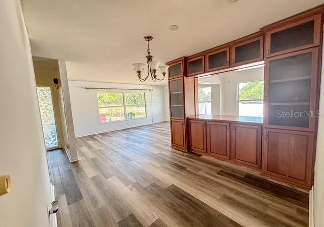 4th image of 121 E Pine St, Howey In The Hills, FL 34737 | MLS# G5112224