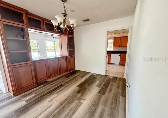 5th image of 121 E Pine St, Howey In The Hills, FL 34737 | MLS# G5112224
