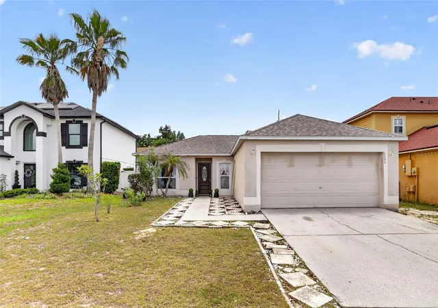 Photo 2 of Single family home for sale at 6820 Pomeroy Cir, Orlando, FL 32810 | MLS# O6406864 | Listing updated on 2026-07-23