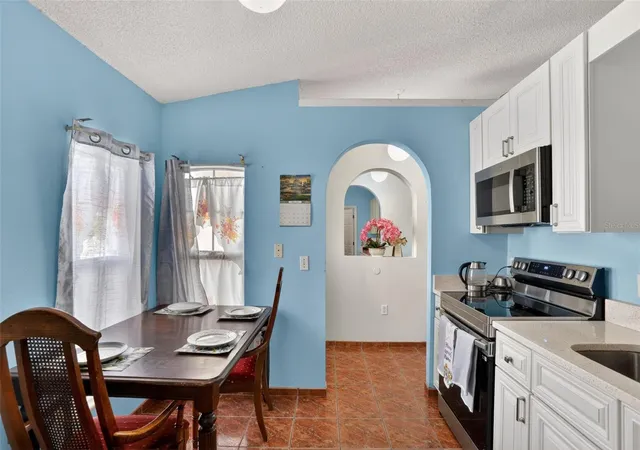 Photo 4 of Single family home for sale at 6820 Pomeroy Cir, Orlando, FL 32810 | MLS# O6406864 | Listing updated on 2026-07-23