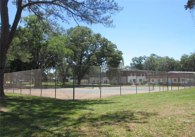 15th image of 2410 Se 16th Ave #H, Ocala, FL 34471 | MLS# OM724561